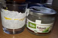 Etiketten mit Kokos&ouml;l entfernen