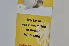 Falsche Polizisten an der Wohnungst&uuml;r