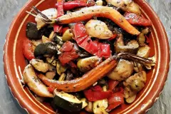 Mediterraner Ofengem&uuml;se-Kartoffelsalat