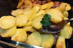 H&auml;hnchen-Kartoffel-Auflauf mit Pilzen