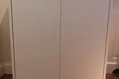 Versteckte und fast geruchslose Katzentoilette