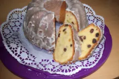 Guglhupf auf R&uuml;hrteig-Basis