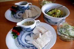 Ged&uuml;nsteter Seelachs mit frischer Kr&auml;uterso&szlig;e