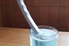 Sp&uuml;lb&uuml;rste reinigen - Plastikm&uuml;ll vermindern