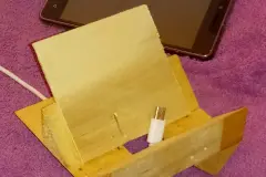 Praktische Ablage f&uuml;rs Smartphone selbst herstellen