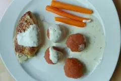 Tomaten-Kartoffel-Kl&ouml;&szlig;e