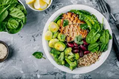 Bowls &ndash; gesunde Sch&uuml;sseln mit vielf&auml;ltigen Zutaten