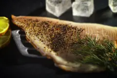 Fischfilets entgr&auml;ten und glatte Struktur wieder herstellen
