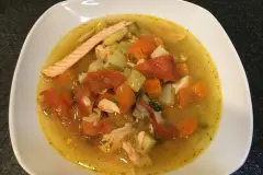 Leckere Lachssuppe mit Gem&uuml;se