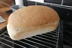 Schmackhaftes schnell gemachtes Wei&szlig;brot