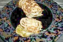 Pfannkuchen mit Walnuss-Basilikum-Pesto