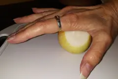 Zwiebeln sch&auml;len leicht gemacht