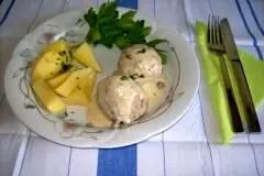 Ostpreu&szlig;ische Kalbfleisch-Kl&ouml;&szlig;e