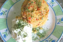 Gem&uuml;sepfanne mit Bulgur-Hanfsamen-Apfel-Mischung