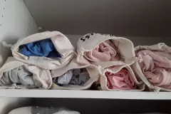 Spannbettlaken gerollt aufbewahren