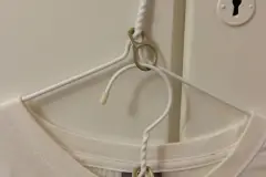 Platz im Kleiderschrank optimal nutzen