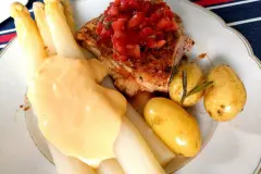 Schnitzel gef&uuml;llt mit Erdbeeren