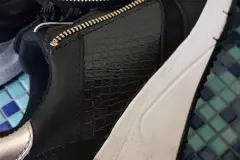 Sneakers: Wei&szlig;e Sohlen reinigen