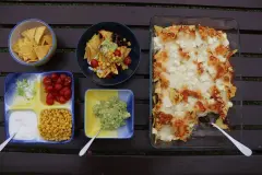 &Uuml;berbackene Nachos mit Kidneybohnen