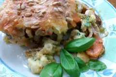 Gem&uuml;se-Pfannkuchenauflauf mit K&auml;se &uuml;berbacken