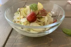 Birnen-Fenchel-Salat mit Trauben - vitaminreich & gesund