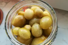 Unreife gr&uuml;ne Tomaten fermentieren