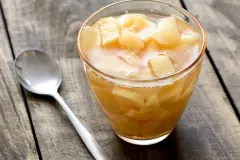 Quitten-Apfel-Kompott mit Sternanis