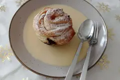 Apfelrosen mit Bl&auml;tterteig & Vanilleso&szlig;e