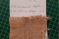 Damit die Seitenn&auml;hte nicht so dick wirken, habe ich die Nahtzugaben auseinander geb&uuml;gelt und von rechts noch einmal abgesteppt.