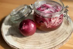 Rote Zwiebeln einlegen