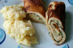 Dinkel-Pfannkuchen mit K&auml;se und Schnittlauch