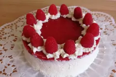 Kleine Himbeertorte