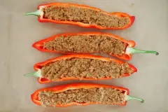 Gef&uuml;llte Paprika mit Bulgur grillen