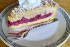 Kirschstreuselkuchen mit Dinkelvollkornmehl
