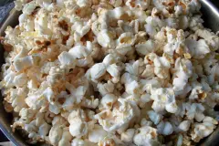 Tzatziki-Popcorn - mit verschiedenen Gew&uuml;rzmischungen experimentieren