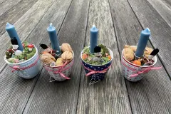 Schneller Adventskranz mit Tassen