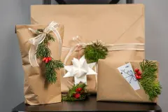 Geschenke verpacken - 3 einfache Anleitungen