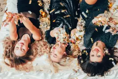 Mottoparty-Themen: 7 lustige Ideen f&uuml;r die WG-Party