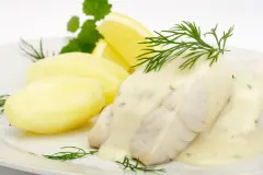 Seelachs mit Zitronen-Schnittlauch-So&szlig;e