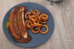Currywurst &ndash; Vergleich fertig vs. frisch