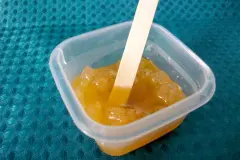 Handpeeling selber machen mit Zucker und &Ouml;l