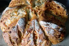 Dinkelbrot mit Parmesan