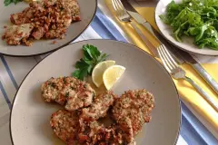 Putenschnitzel mit Walnusskruste