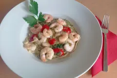 Linguine mit Garnelen und Spinat