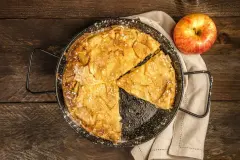 Apfelpfannkuchen - fluffig, einfach & schnell