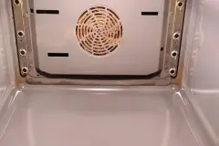 Backofen reinigen mit Backofenspray und M&uuml;llt&uuml;ten