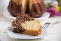 Dinkel-Marmorkuchen aus der Gugelhupfform - saftig & locker