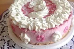 S&uuml;&szlig;e Kirschtorte f&uuml;r Gro&szlig; und Klein