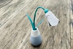 Schneegl&ouml;ckchen aus Eierkarton basteln