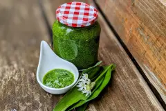 B&auml;rlauchpesto &ndash; das einfachste Rezept